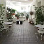 Museo Salinas לינה וארוחת בוקר פלרמו