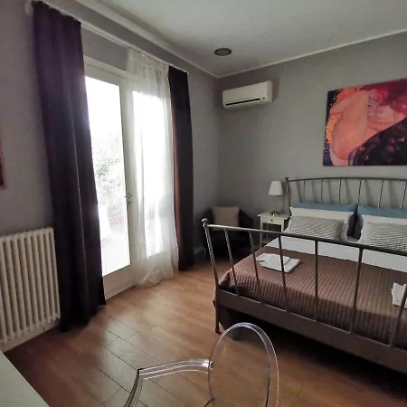 Bed and Breakfast Museo Salinas 3*