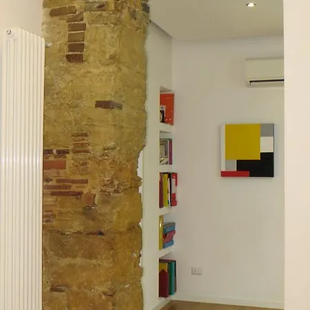 לינה וארוחת בוקר Museo Salinas 3*